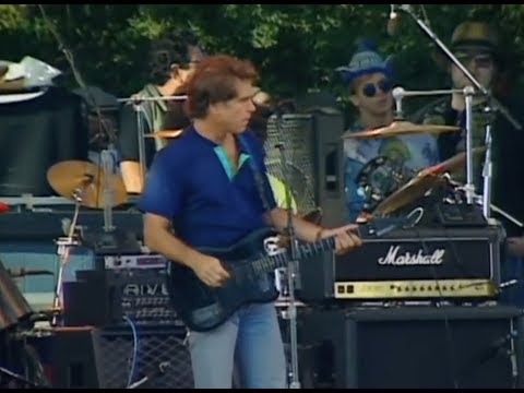 River Phoenix Dances at Grateful Dead Concert