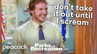 Hilarious Parks and Recreation bloopers that never stood a chance