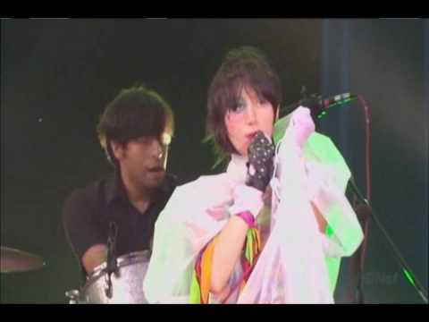 Rockers 2 Swallow - Yeah Yeah Yeahs (live)