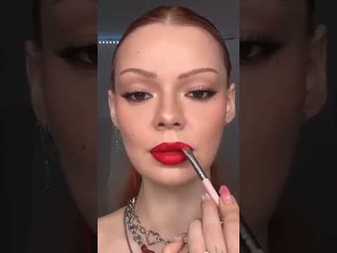 Viral lipstick mixing hack😱😲#makeup #shorts #trending #shortsfeed #youtubeshorts #viralvideo #hack