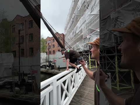 Parkour Hook catch 🪝 Don’t get WET! #parkour #storror #waterchallenge