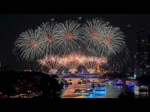 พลุใน งานวิจิตรเจ้าพระยา 67 เสน่ห์แห่งแม่น้ำเจ้าพระยา