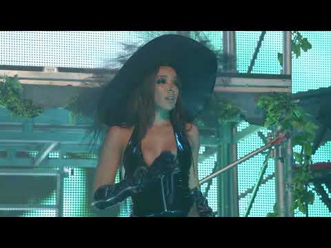 Tinashe - Touch and Go (Live from Moment House)