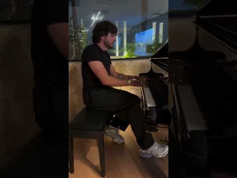 Essa lenda aqui no piano 😵‍💫🤓