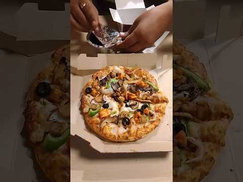 #Dominos #trendingshorts #hyderabad #pragathinagar #elephantcircle #trending #pizza