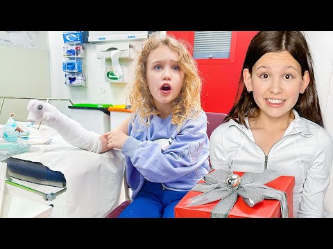 My Daughters Gets her Cast off on Christmas Eve! *emotional