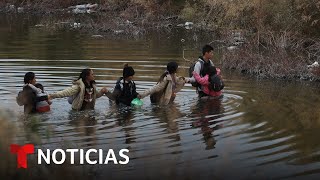 Reportan que el tráfico humano de Chihuahua a Texas genera $100 millones al año | Noticias Telemundo