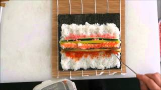 太巻き寿司の巻き方（上から）　－　How To Make Sushi Rolls