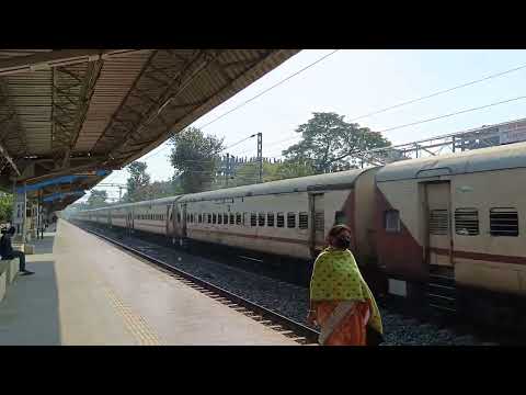 Ballia Express 13105 || Cross the Barrackpore palta Station ||  Sealdah Ballia express