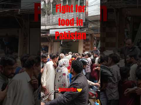 Food fight in Pakistan #viral #food #fight #desifood