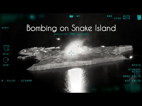 Ukranian Flankers and TB2 Bombing on Russian occupied Snake Island.