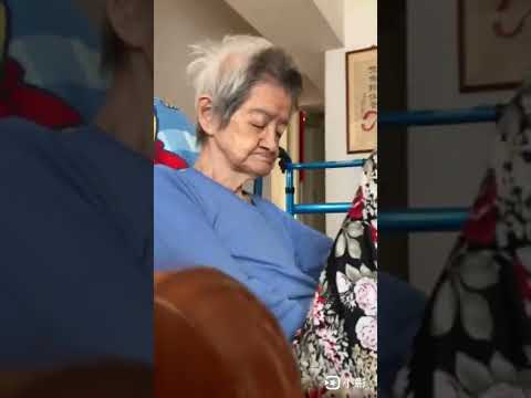 （三）92歲母親的日常生活（111/10/18）