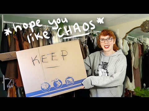 We're MOVING!! (here's a chaotic closet purge)