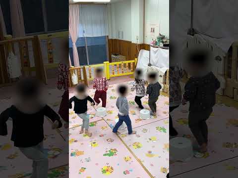 【保育の様子】椅子取りゲーム ２歳児の保育　ちどり保育園：千葉市認可保育園 #shorts