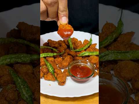 Soya Chunk’s Pakoda😋 #shorts #food #soyabean #pakora #streetfood #asmr #asmrkitchenfood