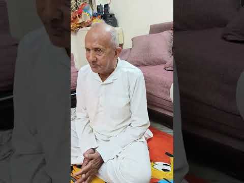 samiksha great grandfather bhajan (he's 97 year old)on Krishna janam katha