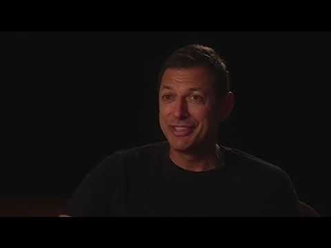 Jeff Goldblum tells A Story Abut Dying and Jurassic Park