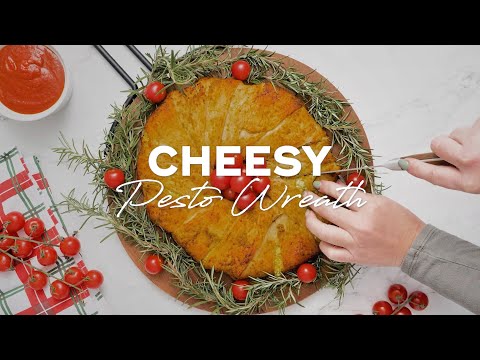 Cheesy Pesto Wreath (crescent roll wreath recipe)