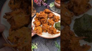 Pyaz ke Pakode 🔥🔥 #pakode #pakora #pakoda #pakodarecipe #pakorarecipe #pyazpakoda #crispypakoray