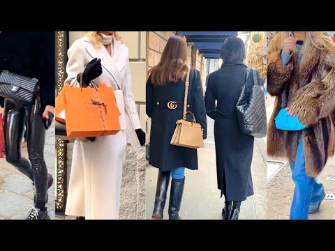 MILAN STREET FASHION DECEMBER 2023🇮🇹SHOPPING WALK CHRISTMAS MARKET 🎄ITALIAN WINTER STREET STYLE