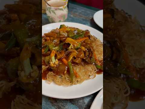 Yo Tibet - Safdarjung enclave  Delhi near LHA kitchen #momolovers #panfriednoodles