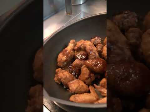 [Inside the Kitchen] Making Korean Galbi-Flavored Fried Chicken