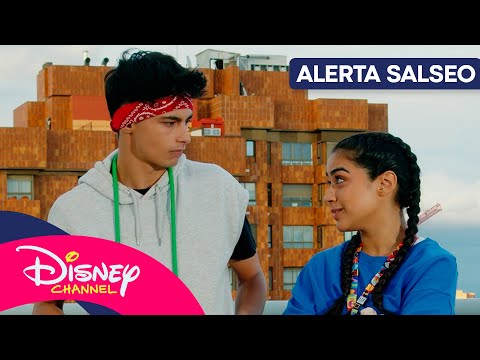 AYLA Y LOS MIRROR: Alerta salseo: Valen investiga el crush de Yago 😏🔍 | @disneychannelES