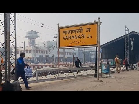 Varanasi Junction 13005/Howrah - Amritsar Mail Arriving Departing, Indian Railways Video 4k ultra HD