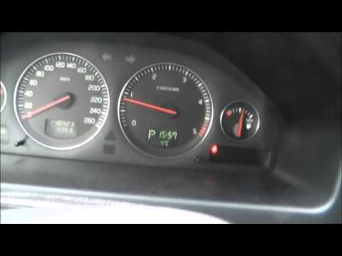 Volvo V70 D5 - Start Up, Rev, Sound ( HD )