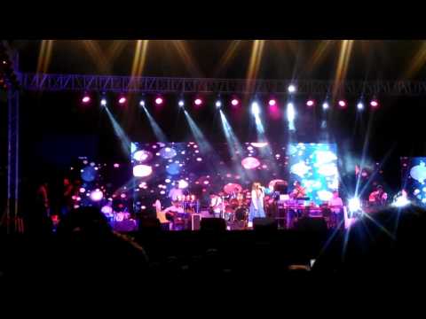 Shreya Ghoshal | Elkla Chalo Re | Live in concert | Pune 11-02-2017