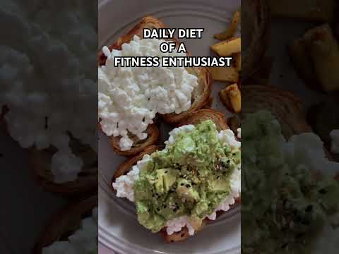 What I eat in a day-ACV water, oats & grains bowl, tomato bell pepper soup, cottage cheese avo toast