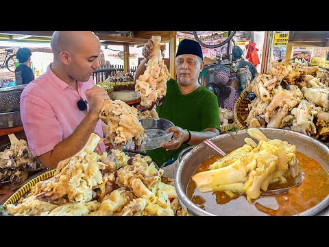 INSANE Indonesian street food - MONSTER SIZE BEEF TROTTERS +  Street food in Tangerang, Indonesia