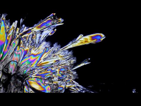 Crystals Growing Timelapse/成長する結晶