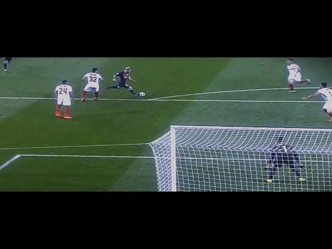 Lionel Messi ● His Chances & Attacks 16/17 ||HD||