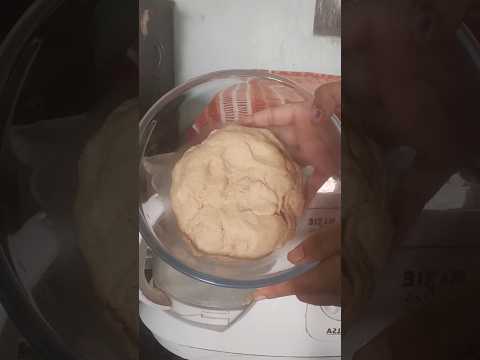 गेहूं का आटा  गूथे / knead soft dough   #short #amankikitchen #ytshorts