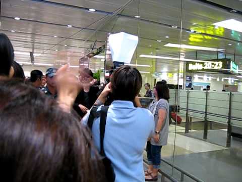 Lollipopf at Singapore Changi Airport Pt.2