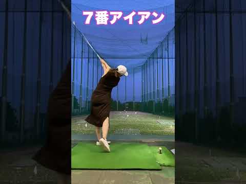 [ゴルフスイング]ゴルフ女子久しぶりの夜練⛳️#ゴルフ女子 #ゴルフ #ゴルフスイング #golf #golfswing #shorts