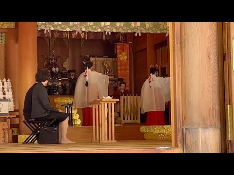 汤岛天满宫神社的巫女舞蹈