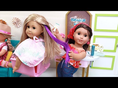 Doll makes new hair styles! Play Dolls DIY