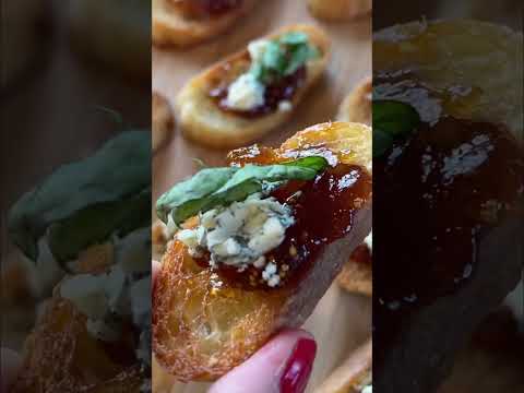 4 Ingredient Showstopper Crostini!