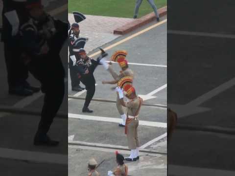 INDIAN BSF Vs PAKISTAN Rangers Parade Ceremony at Wagah Attari Border 2023 #shorts