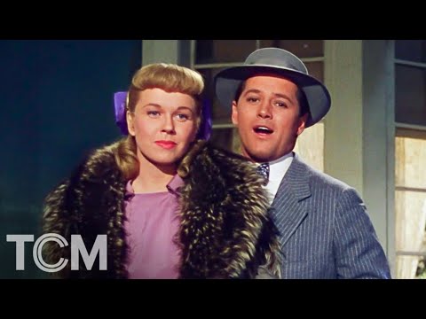 Doris Day and Gordon MacRae Perform “Christmas Story” In ON MOONLIGHT BAY | TCM