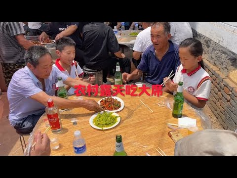 Rural eating table