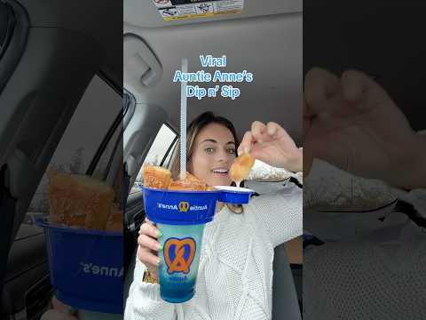 VIRAL Auntie Anne’s Dip n’ Sip 🥨💙#auntieannes #auntieannespretzel #auntieannespretzels #dipnsip