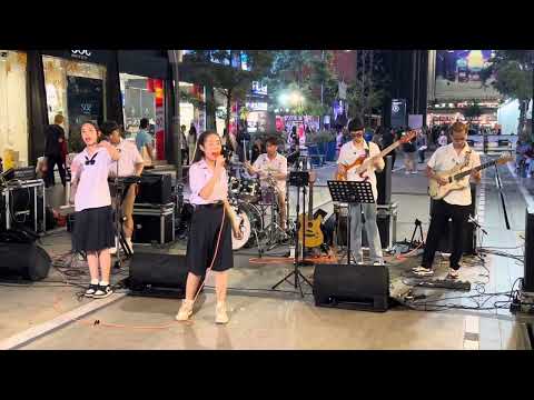 20240420 เอาปากกามาวง - Ball Warissara (Performed by ปิ๊งปิ๊ง ปันปัน & Fabfilter) @Siam Square