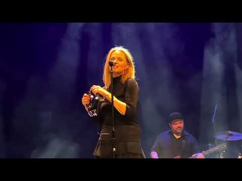 Belinda Carlisle - Mad About You (live in Newcastle 24 Sep 2024)