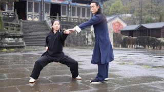 武当基本拳，弟子入门第一套拳法，老少皆宜，小师妹慢动作详解