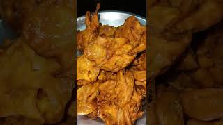 Today evening snacks 🤤🥨#onionpakode #onion #pakoda #trending #shortvideos #shorts