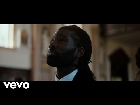 Wretch 32 - Mummy's Boy (Official Video)