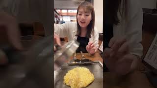 How (NOT) to act at a JAPANESE OKONOMIYAKI RESTAURANT! 🇯🇵 🍱 #shorts #japaneserestaurant